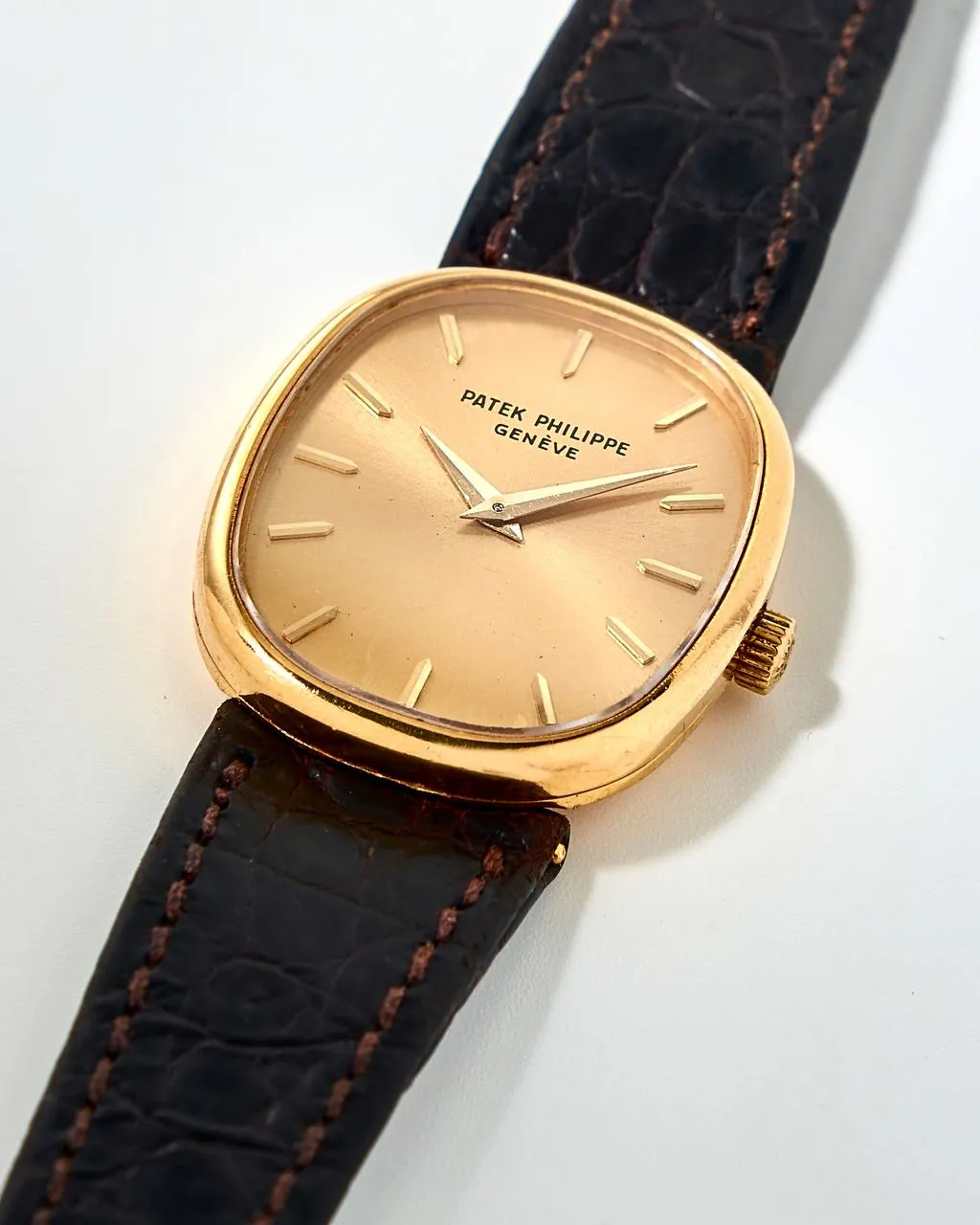 Patek Philippe Golden Ellipse 4226 – 2