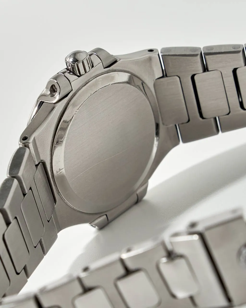 Patek Philippe Nautilus 4700 Ladies – 5