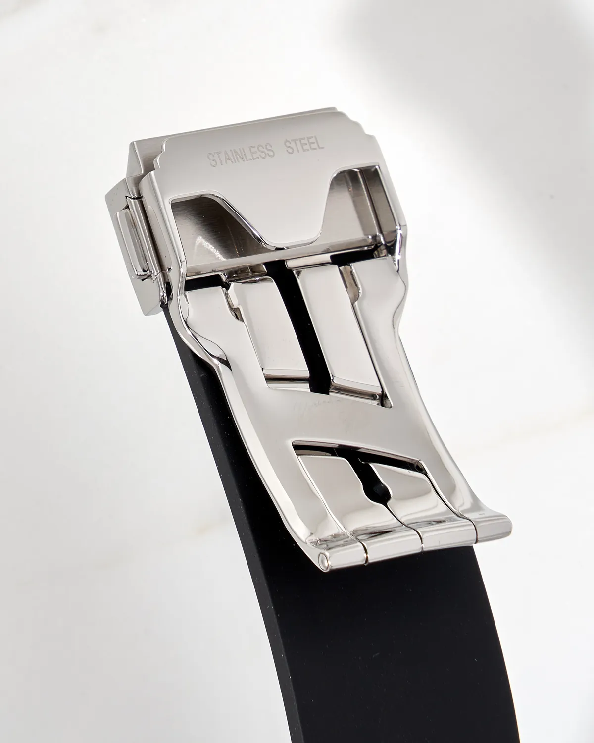 Hublot Spirit of Big Bang Titanium Diamonds 39mm – 9