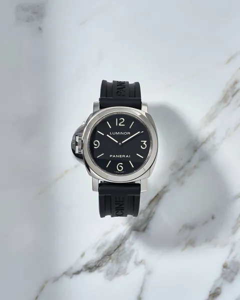 Panerai Luminor Base Black Dial 44mm Manual Wind PAM219