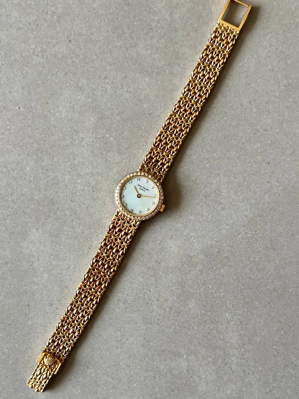 Patek Philippe Calatrava MoP Diamond Dial 4707 – 3