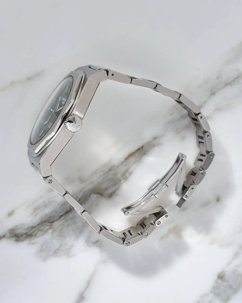 Girard Perregaux Laureato Green Dial 42mm – 4