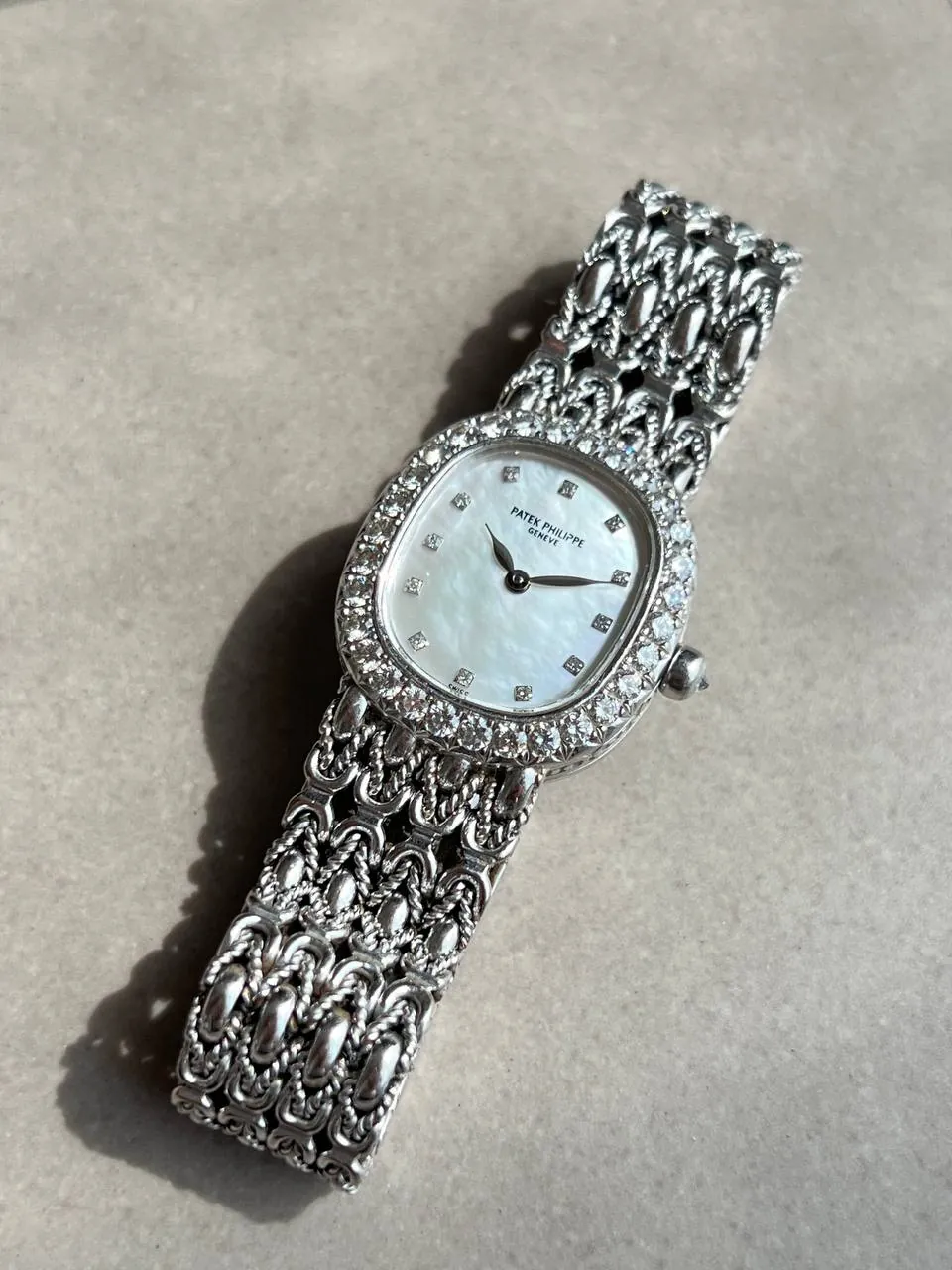 Patek Philippe Ellipse 4941 MOP White Gold Diamond – 3