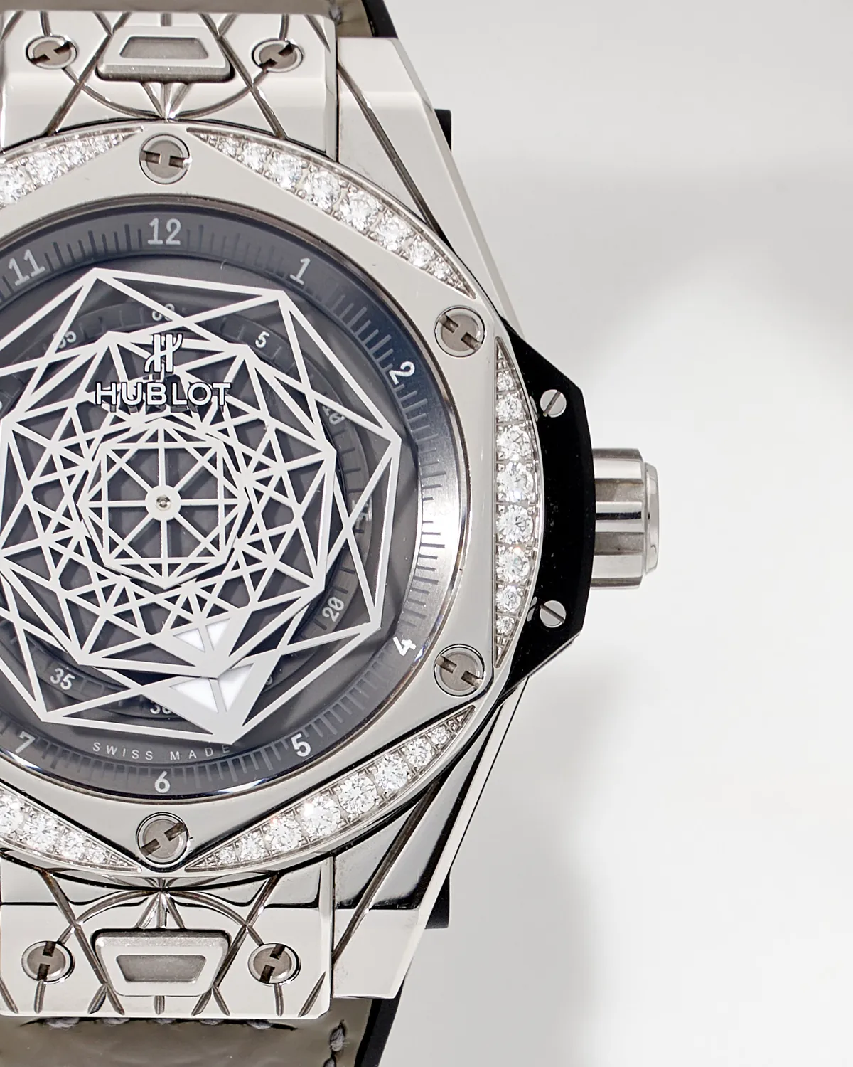 Hublot Big Bang One Click Sang Bleu King Steel Grey Diamonds 39mm – 2