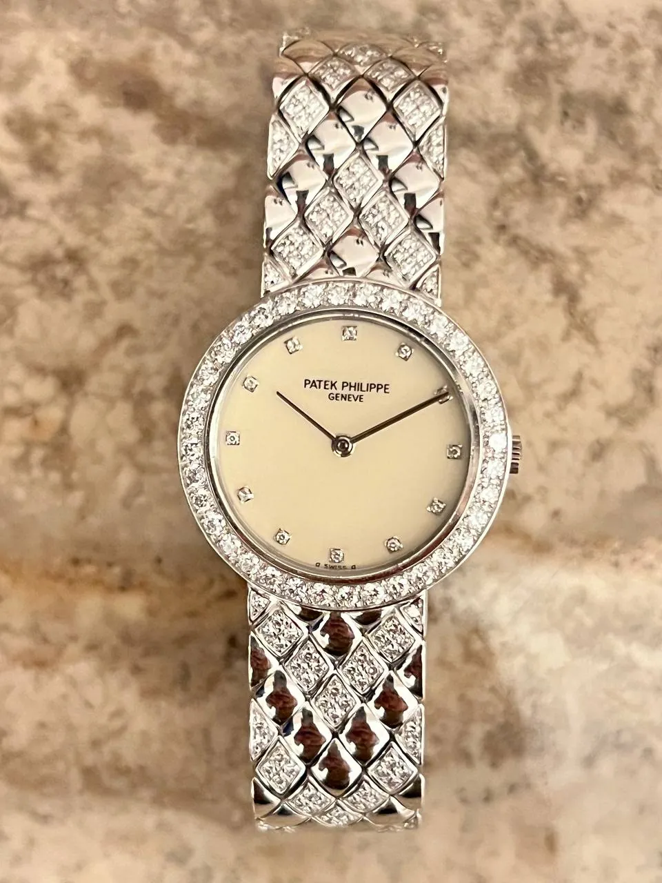 Patek Philippe Calatrava Lady White Gold Diamond Set 4820 – 4