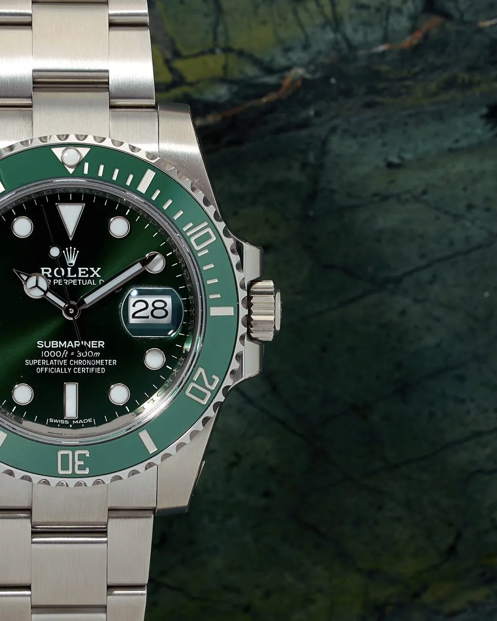 Rolex Submariner Date Hulk 116610LV NEW – 2