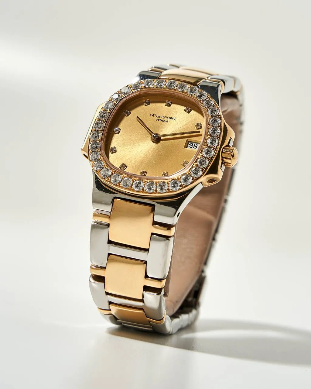 Patek Philippe Nautilus 4700 Aftermarket Diamond – 4