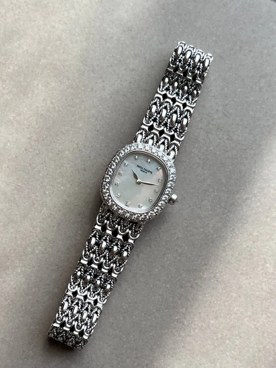 Patek Philippe Ellipse 4941 MOP White Gold Diamond – 7