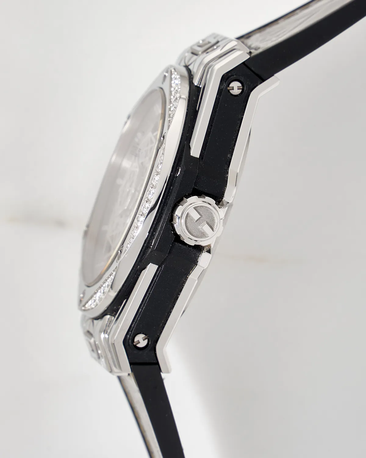 Hublot Big Bang One Click Sang Bleu King Steel Grey Diamonds 39mm – 6