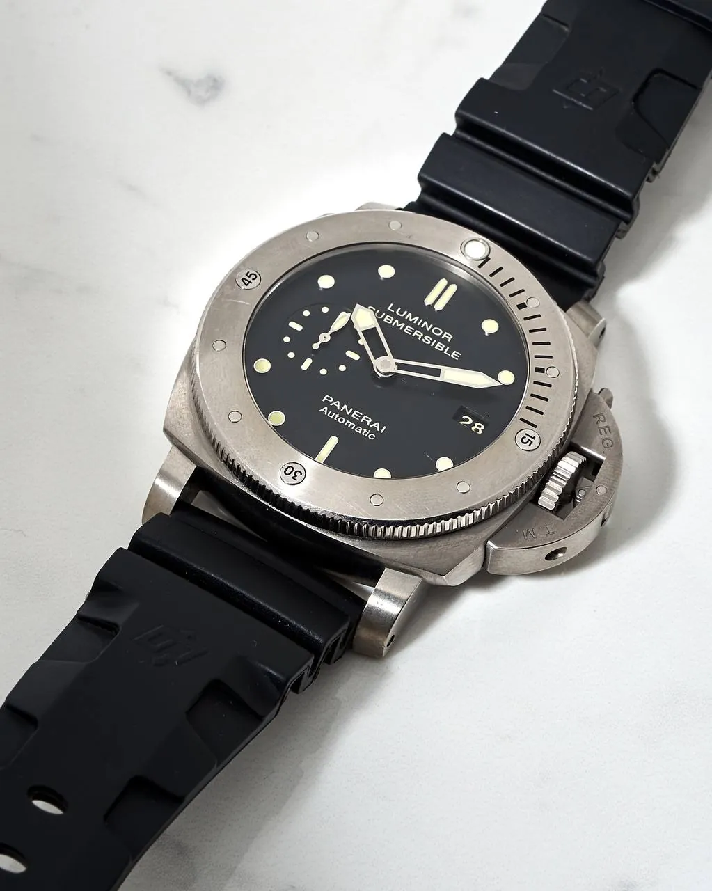 Panerai Luminor Submersible 1950 3 Days PAM305 – 4