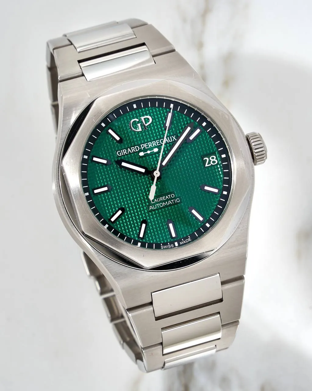 Girard Perregaux Laureato Green Dial 42mm – 3