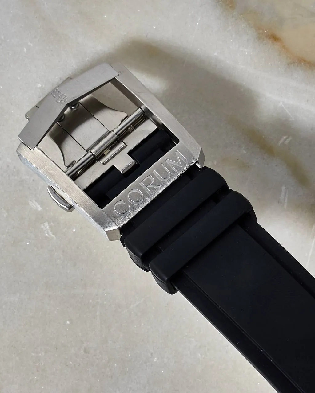 Corum Admiral 47mm Titanium 01.0146 – 8