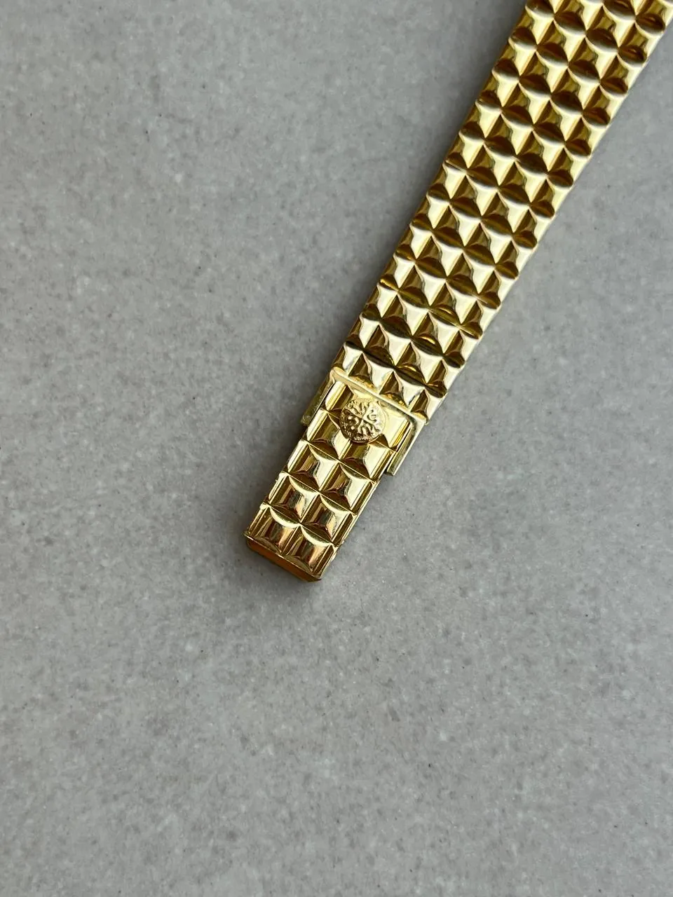Patek Philippe Calatrava Diamond Dial Ladies 4747 – 2