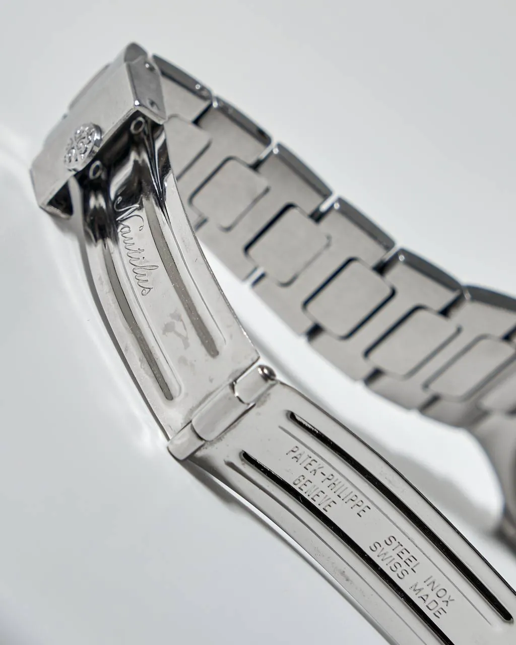 Patek Philippe Nautilus 4700 Ladies – 2