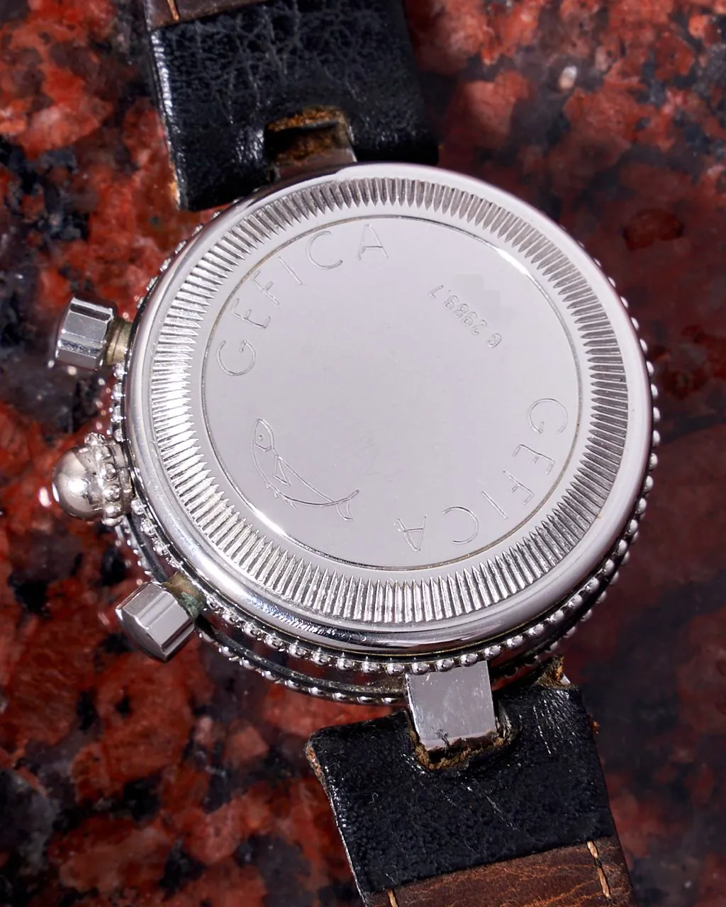 Gerald Genta Gefica Safari Chronograph Red Dial – 4