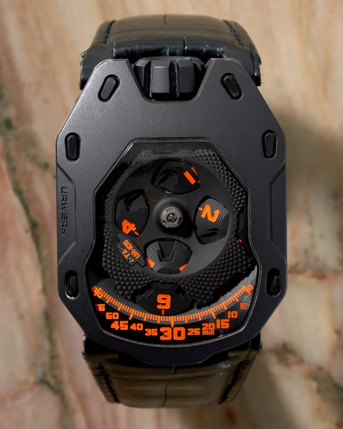 Urwerk Satellite UR-105 TA Clockwork Orange LE – 4