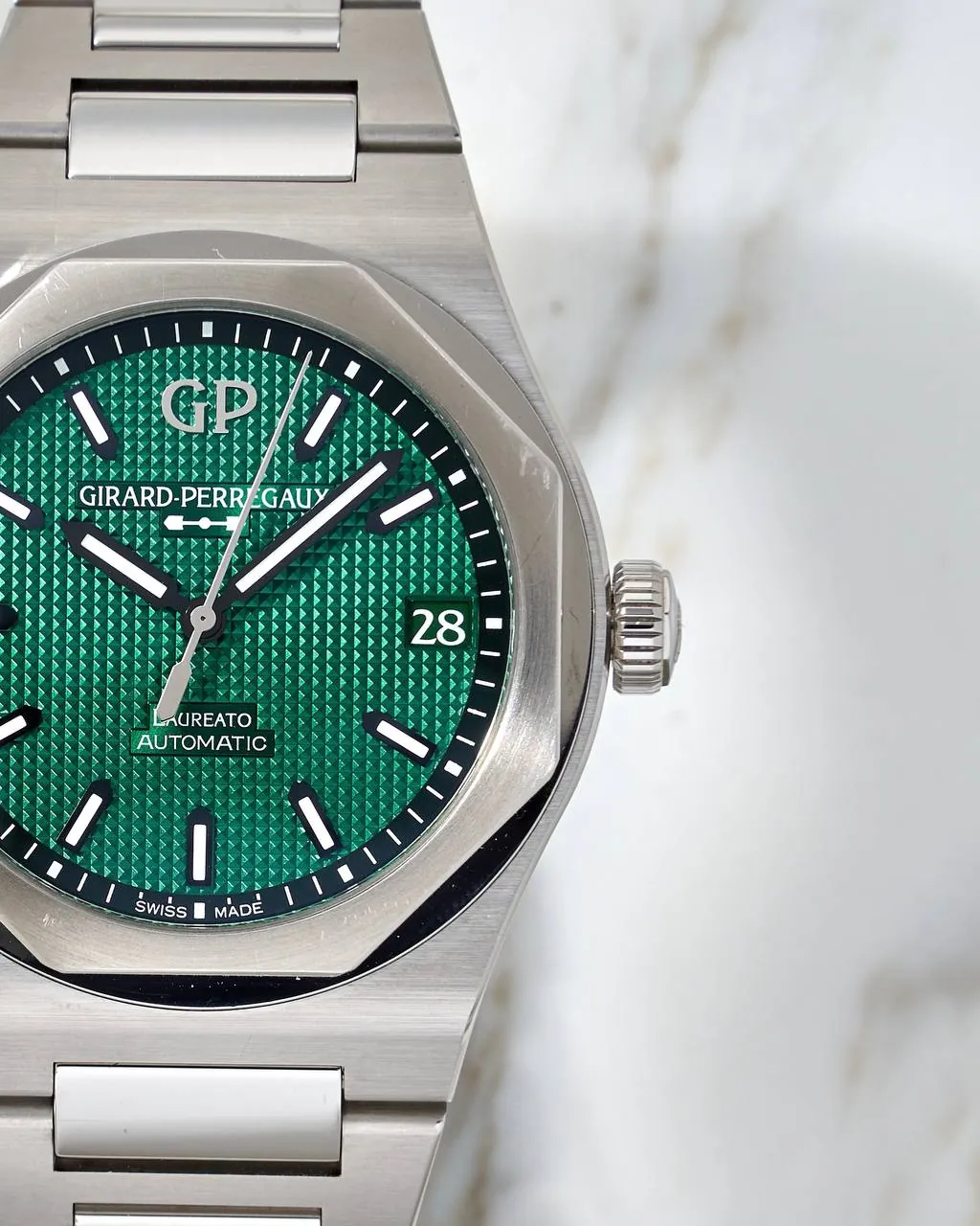 Girard Perregaux Laureato Green Dial 42mm – 2