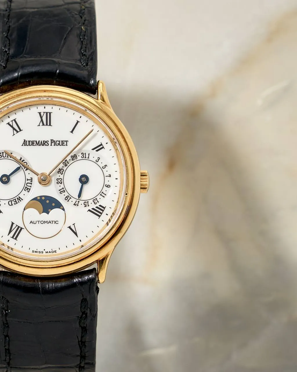 Audemars Piguet Day-Date Moonphase 25589 – 2
