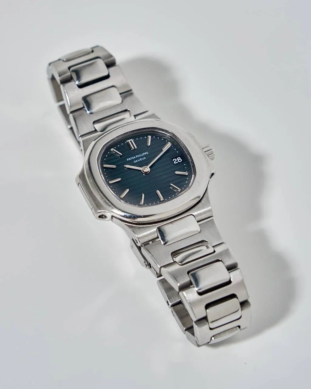 Patek Philippe Nautilus 4700 Ladies – 7