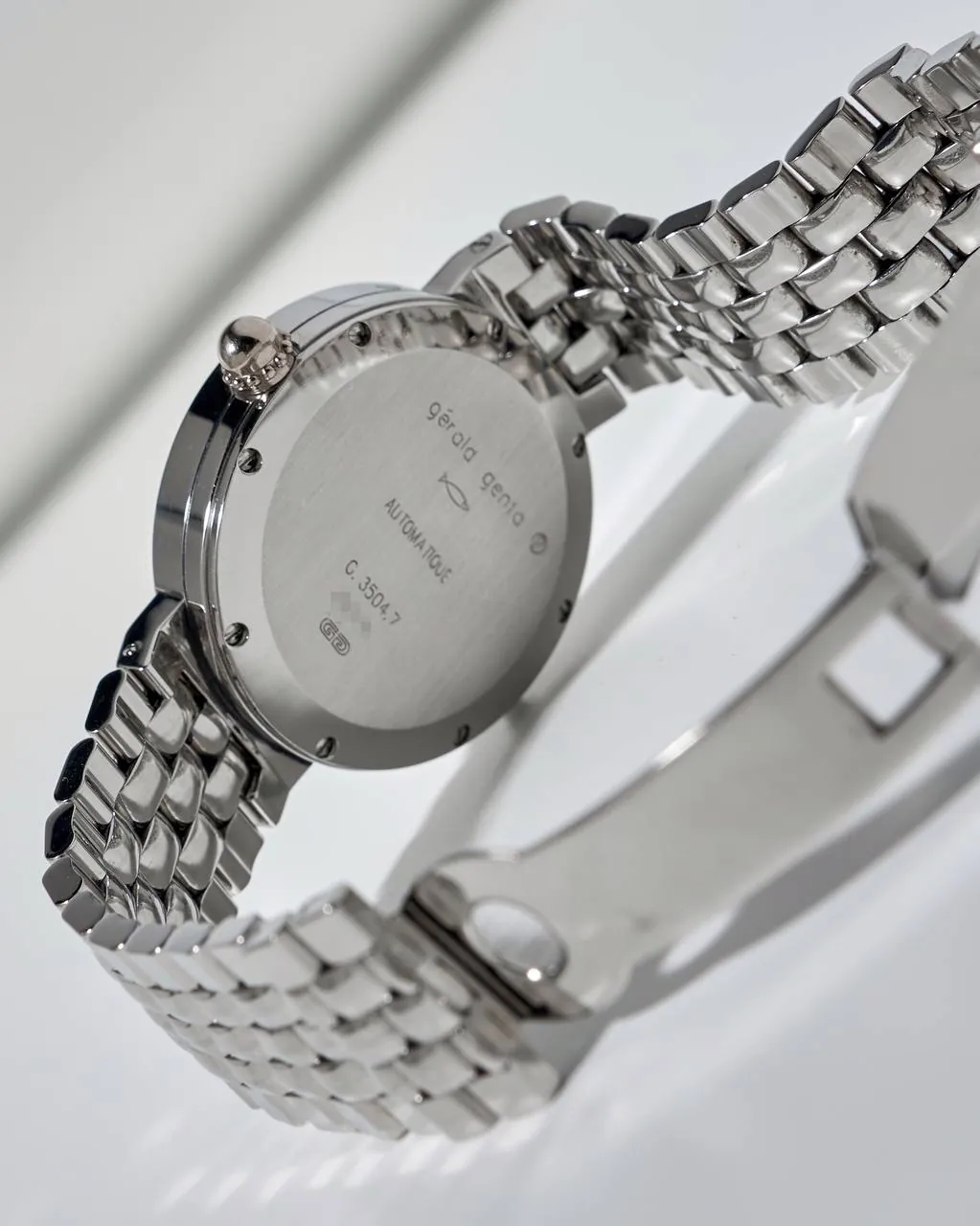 Gérald Genta GMT Date Automatic – 4