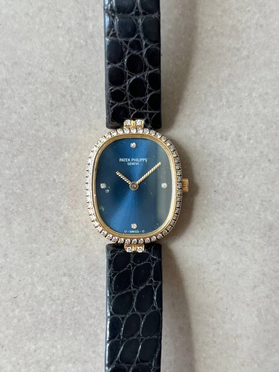 Patek Philippe Golden Ellipse Diamond 4698