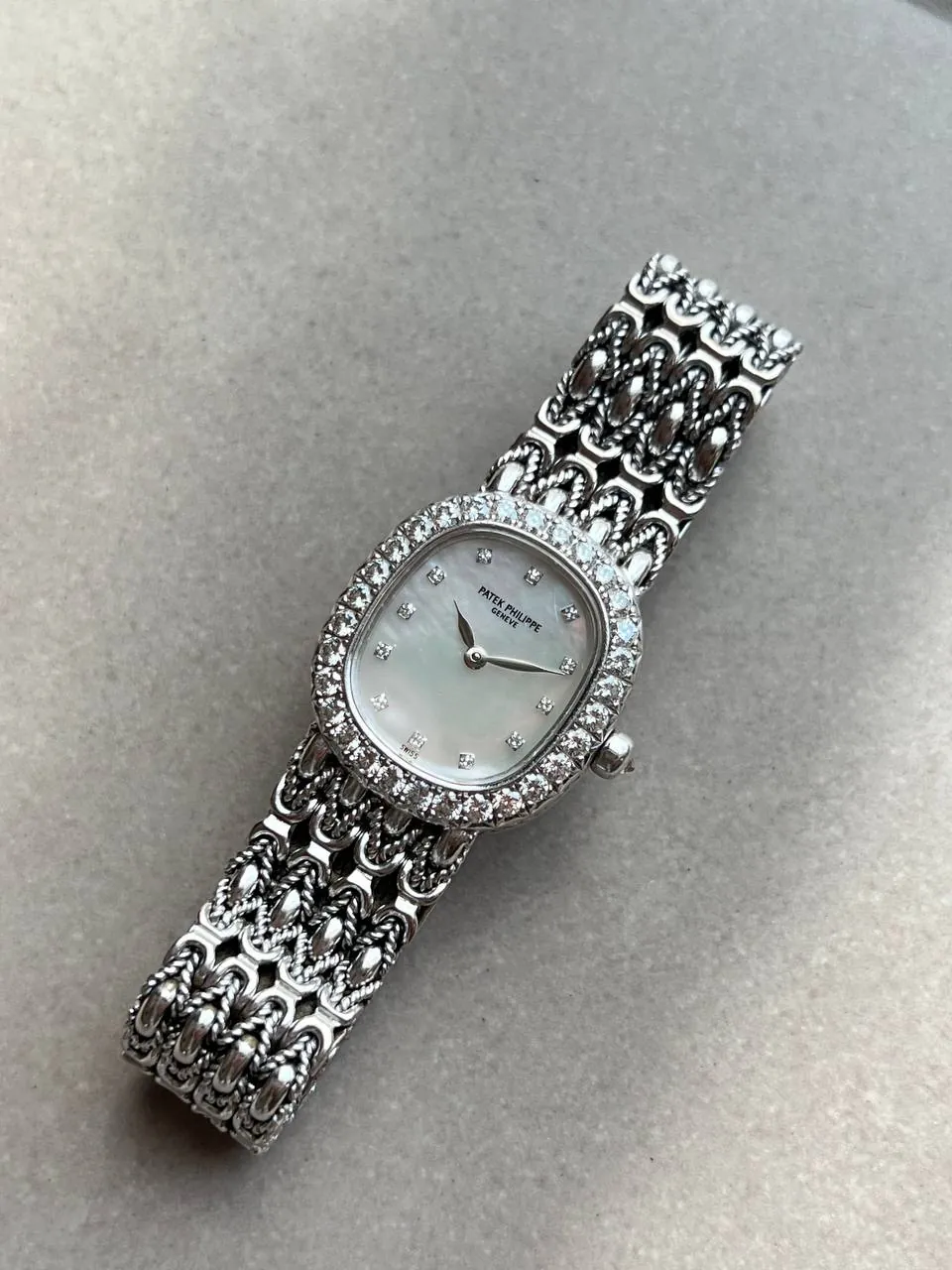 Patek Philippe Ellipse 4941 MOP White Gold Diamond – 4