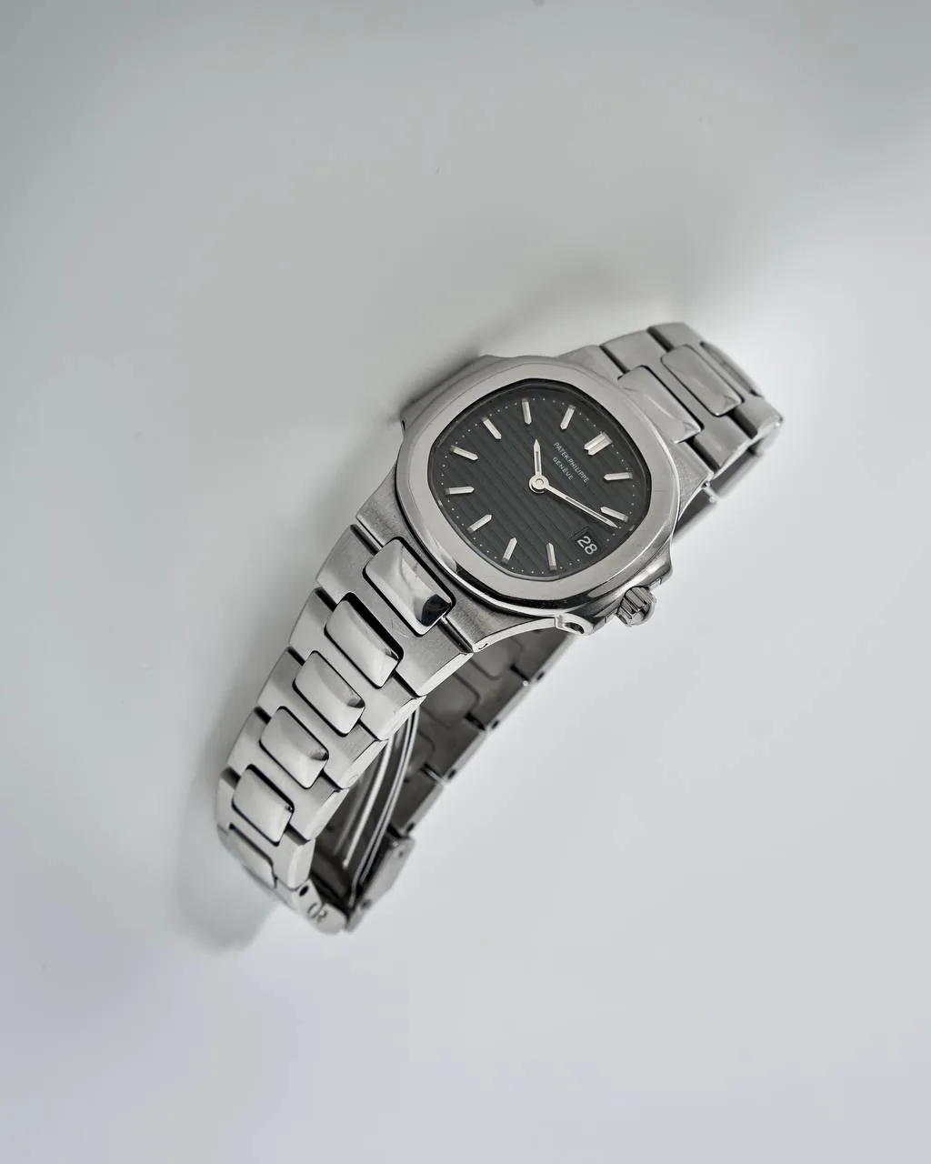 Patek Philippe Nautilus 4700 Ladies