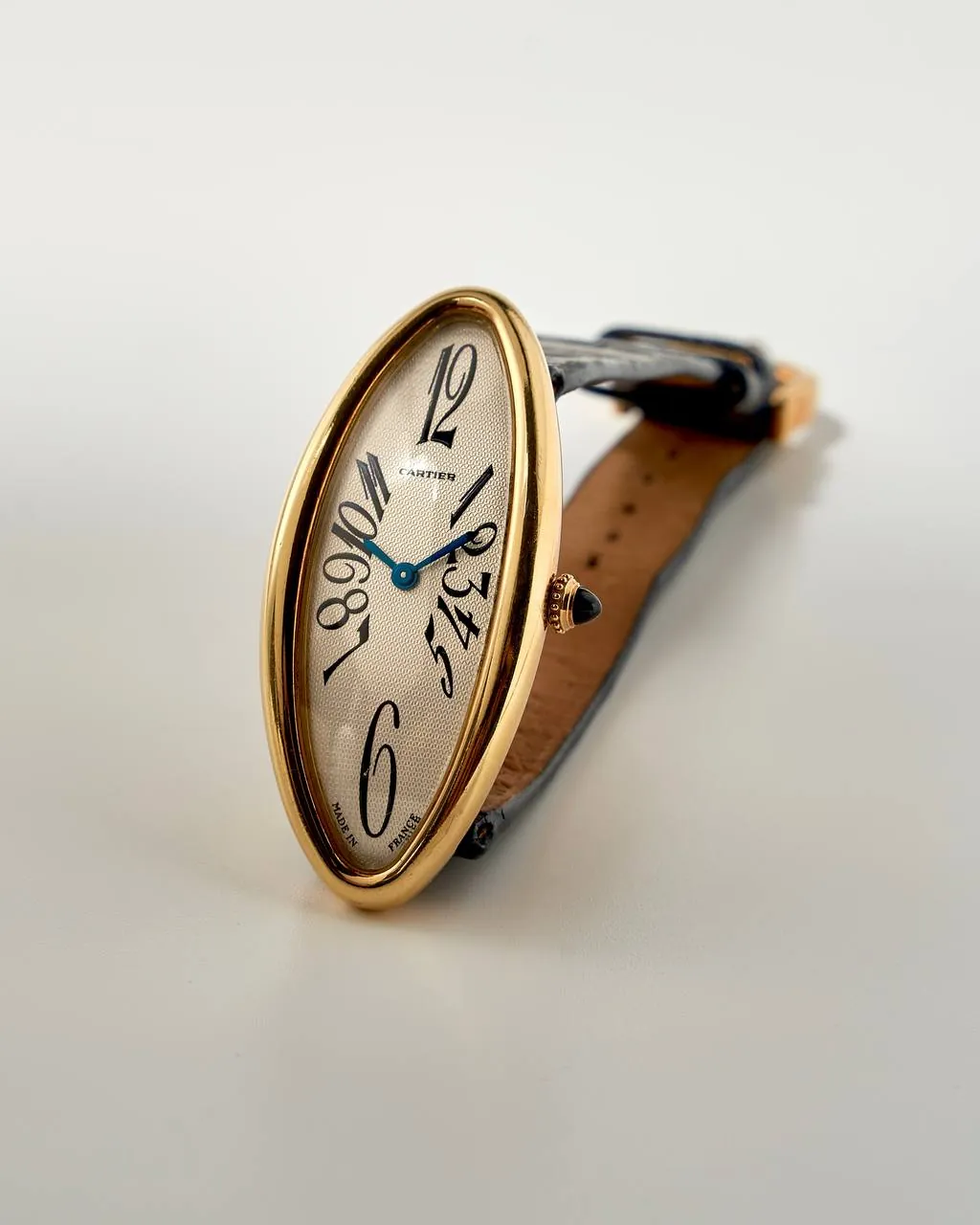 Cartier Baignoire Allongee 2605