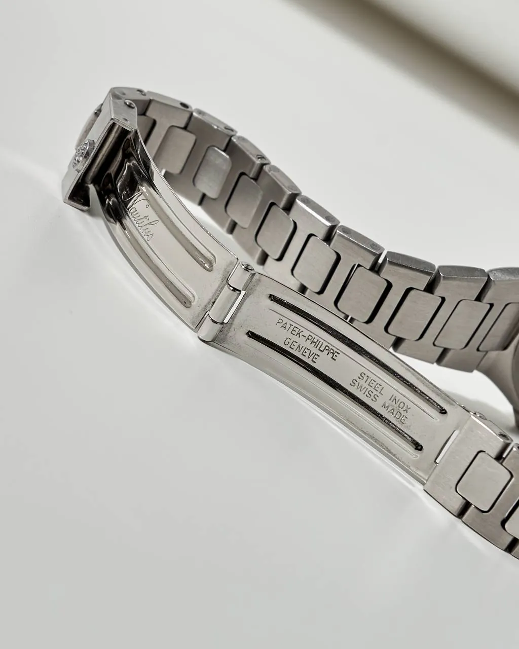 Patek Philippe Nautilus 4700 Ladies – 3